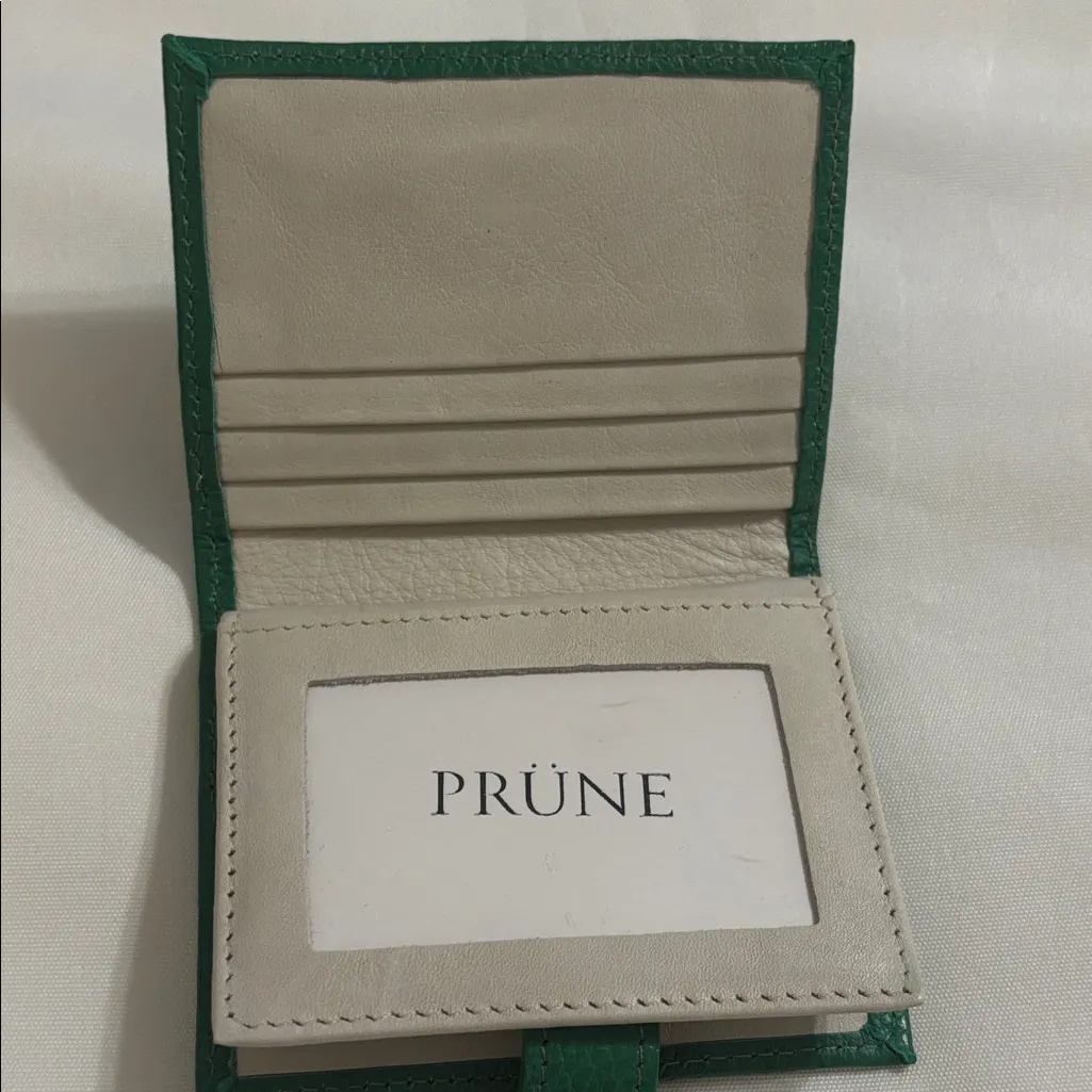 Prune Forest Green Leather Card Holder Wallet EUC - Image 6