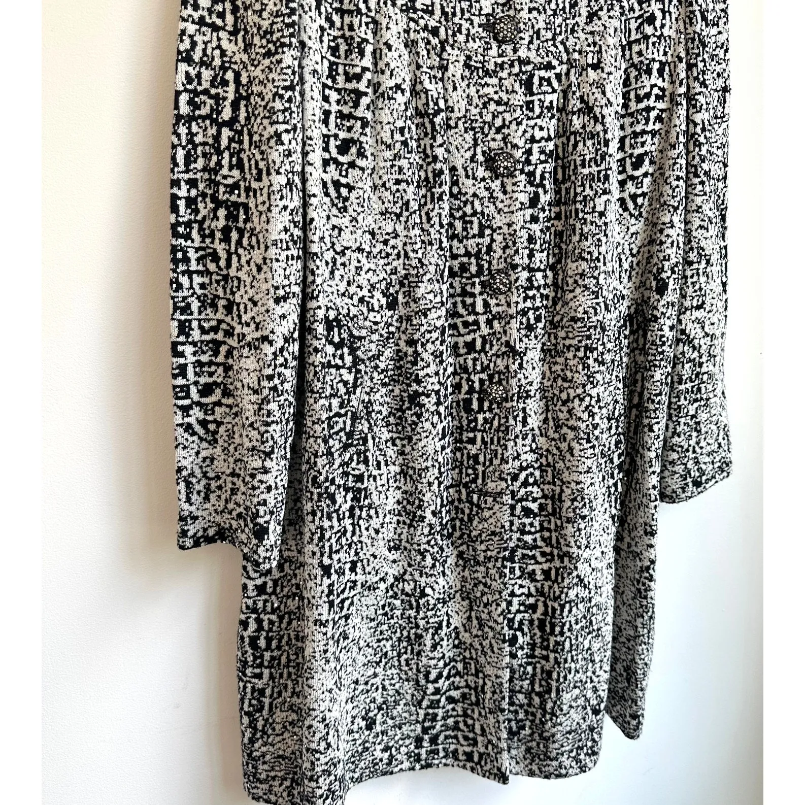 St. John Evening Sz 12 Knit Cardigan Sweater Long Jacket Black White Rhinestones - Image 3