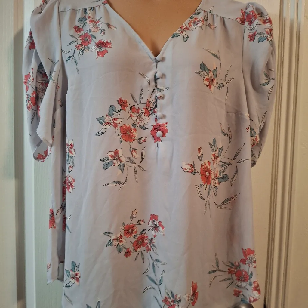 Torrid Sz 3 Floral Button-Down Blouse - Image 3
