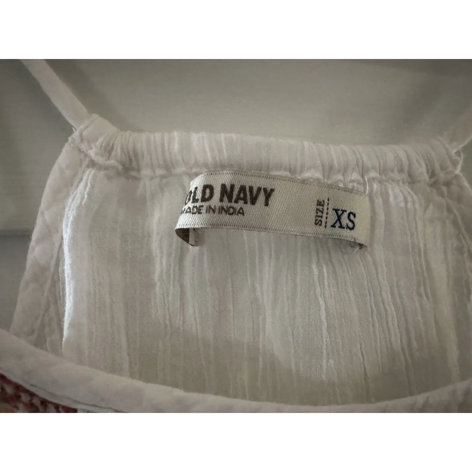 Old Navy White Flowy Tank Top Embroidered Flowers Size XS - Image 3