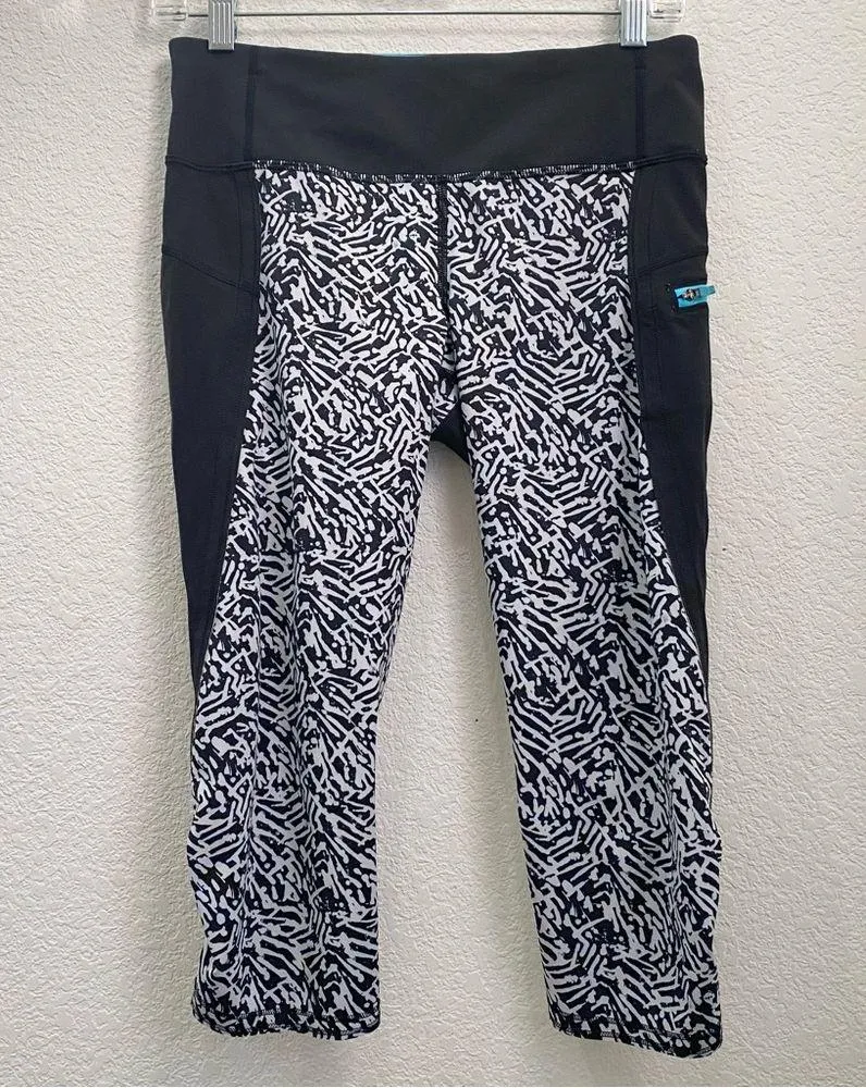 LULULEMON Run: Top Speed Crop Mini Brushed Animal Black & White Crop Pant Size 6 - Image 7