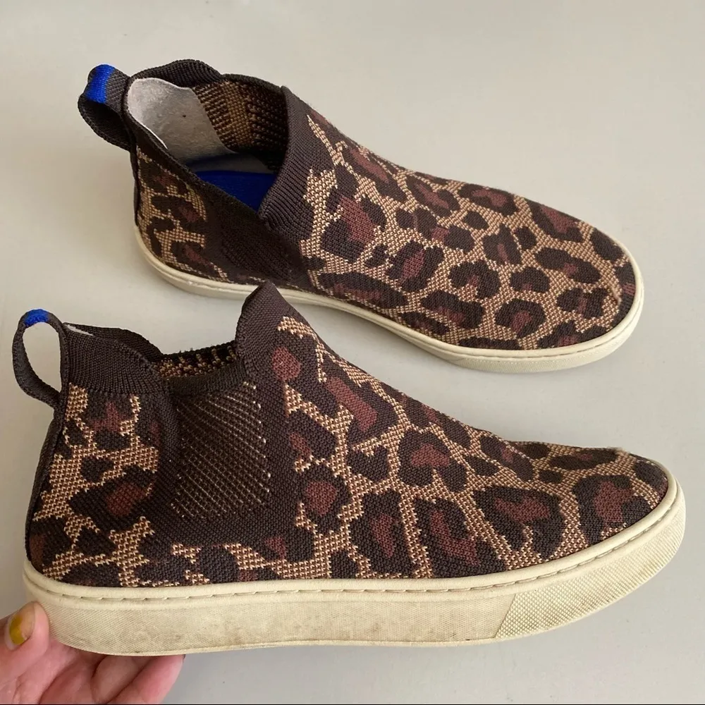 Rothy's Wildcat Cheetah Print Chelsea Boot size‎ 7 - Image 4