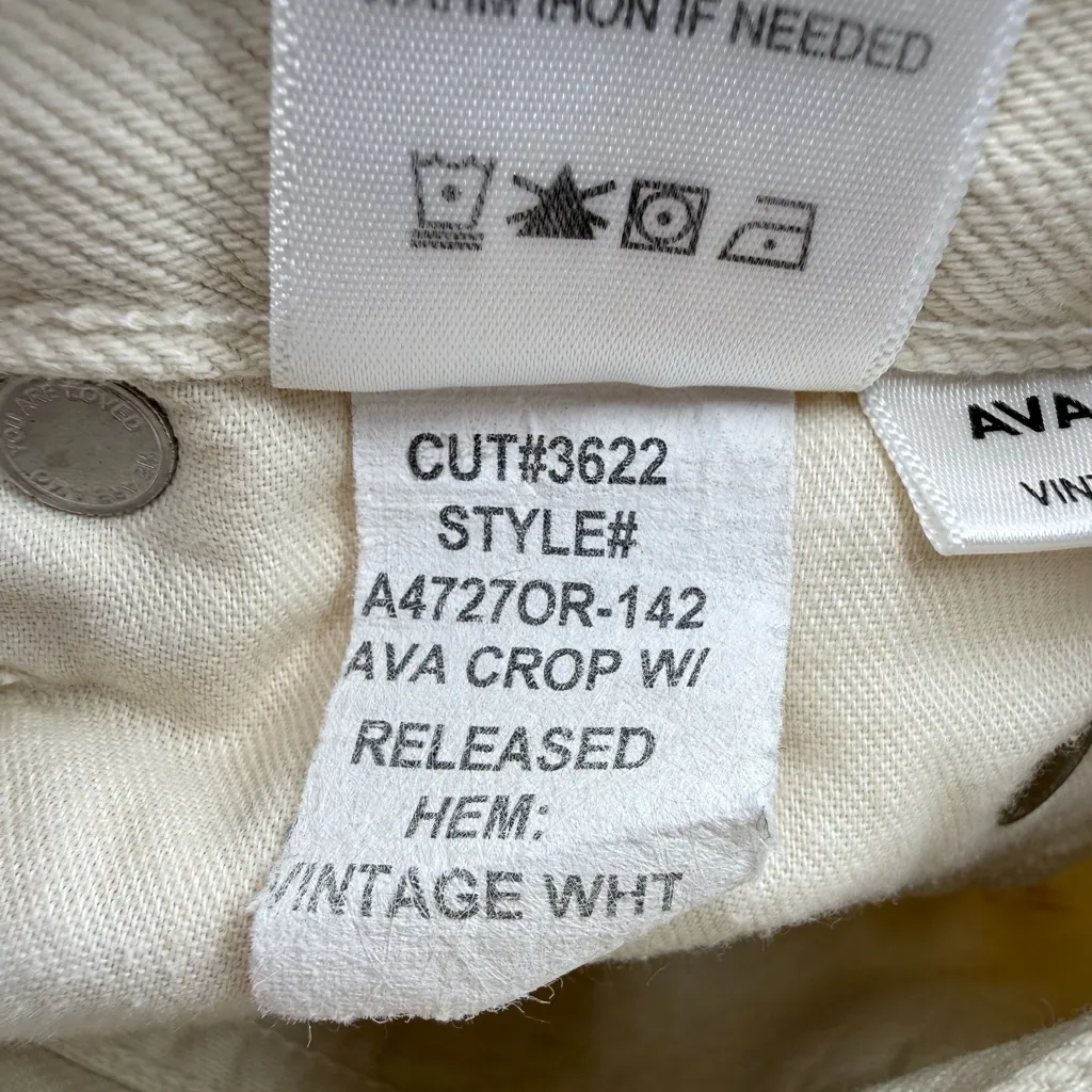 AMO Ava Crop Release Flare Hem Jeans White Size 24 - Image 10