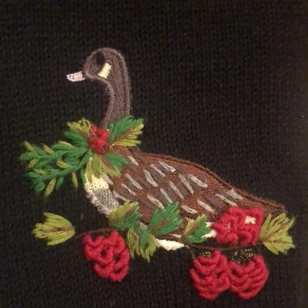 VTG Orvis Holiday Winter Cardigan M Black Embroidered Duck Holly Trim Full Zip - Image 5