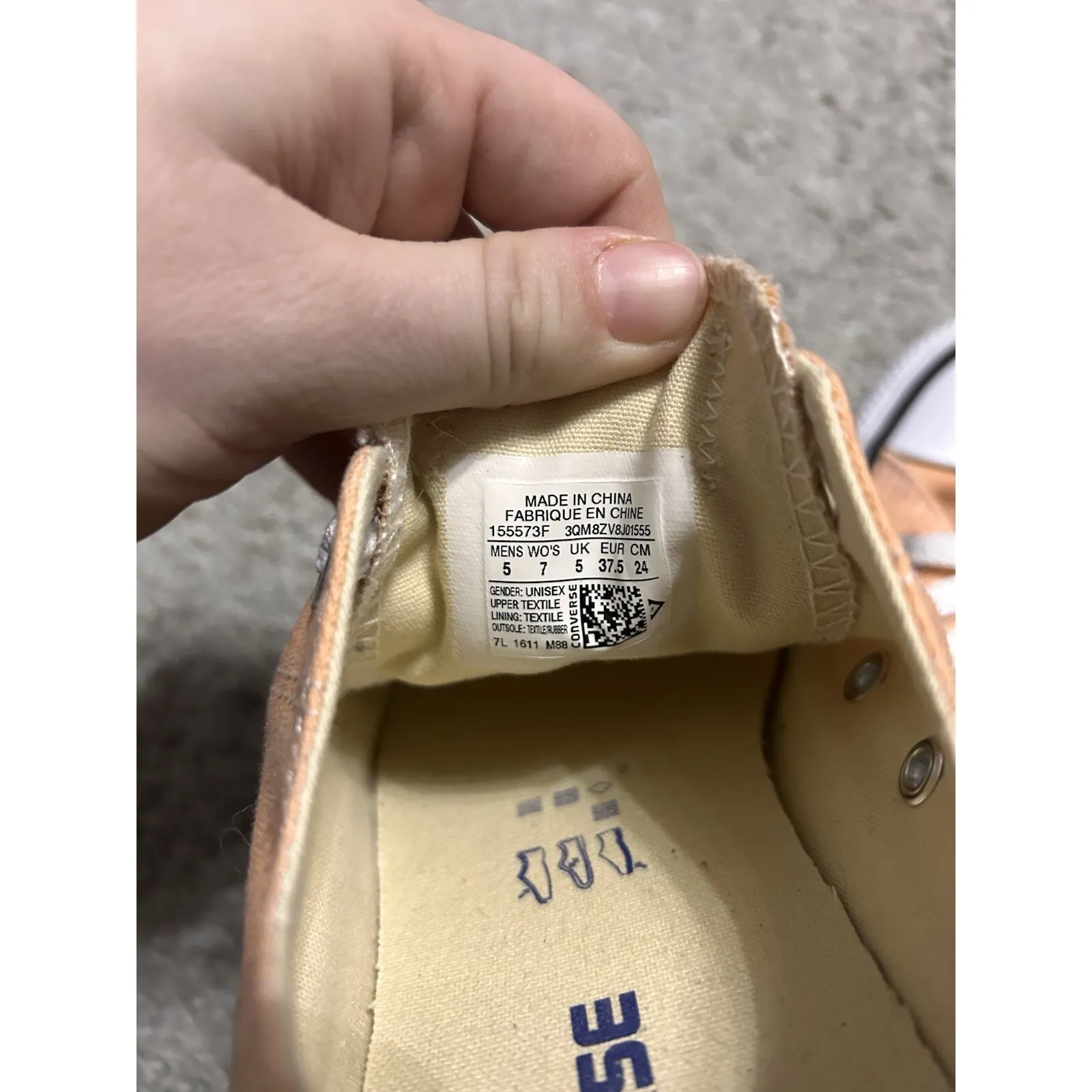 Converse Chuck Taylor Low Top Sneakers‎ Peach Size 7 Women  (23640) - Image 4