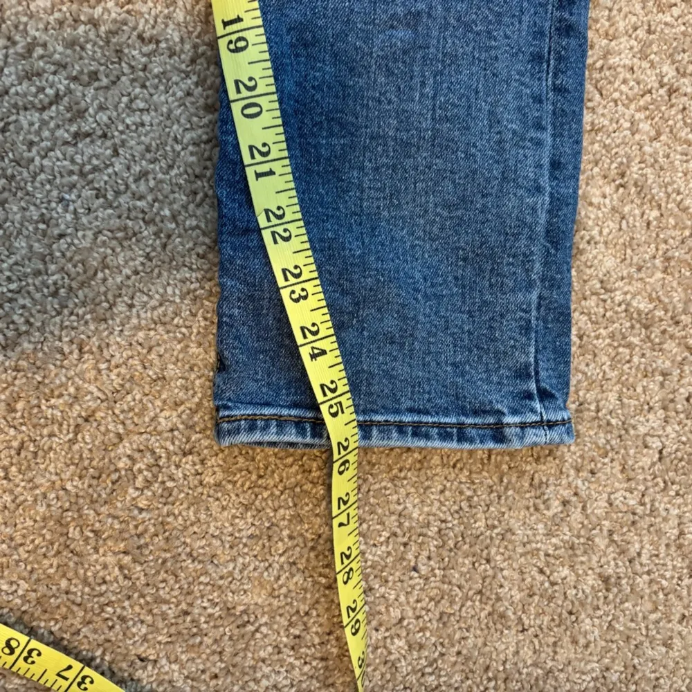 Levi’s Wedgie Straight Jeans Size 26 - Image 7