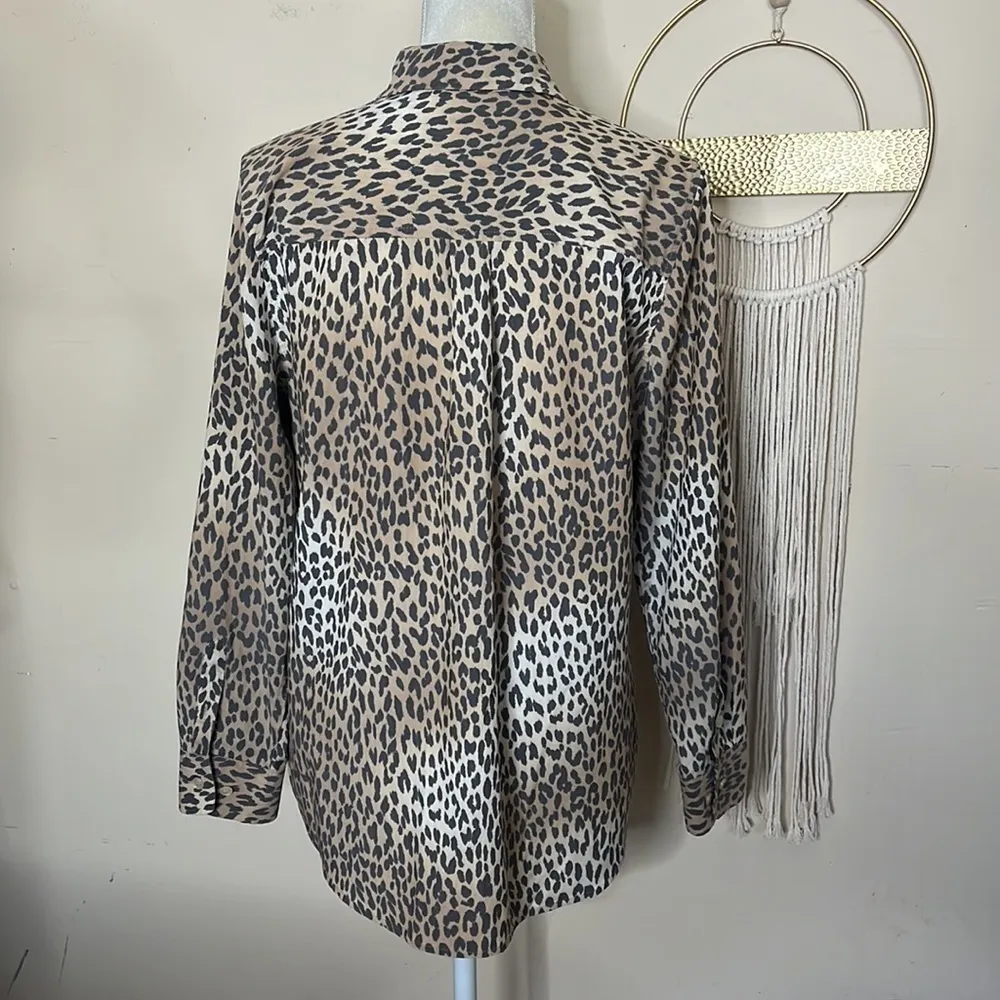 Chicos • animal leopard print button down shirt - Image 2