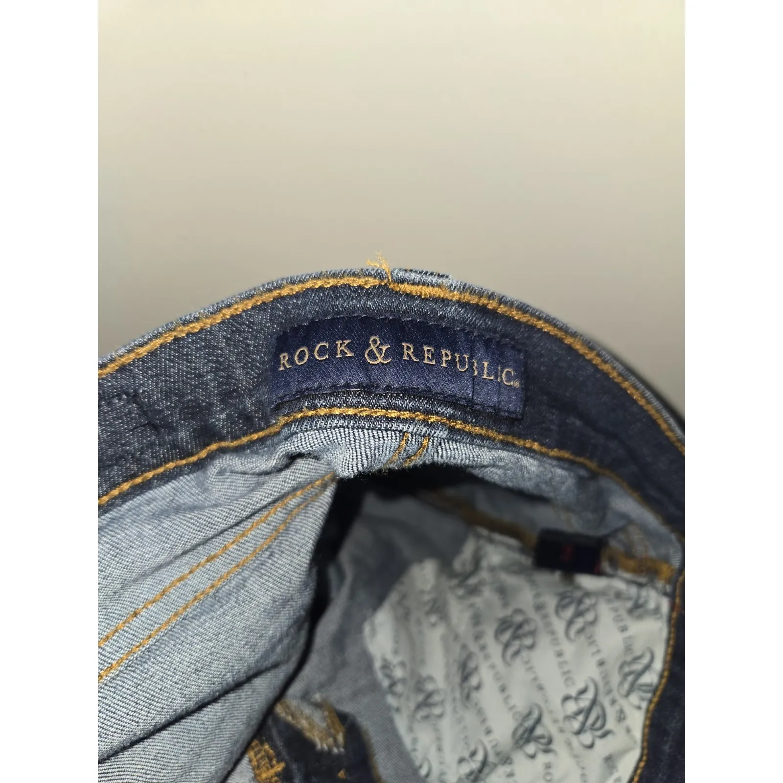 Rock & Republic Women's Button Fly Dark Wash Denim Skinny Jeans Size 2‎ - Image 3