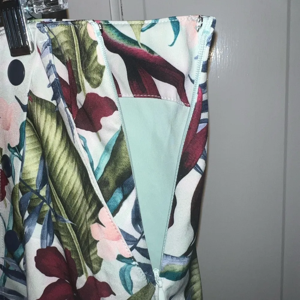Lady Hagen Floral Skort 16” Palm Overlap Skort Size 14 NWT - Image 6