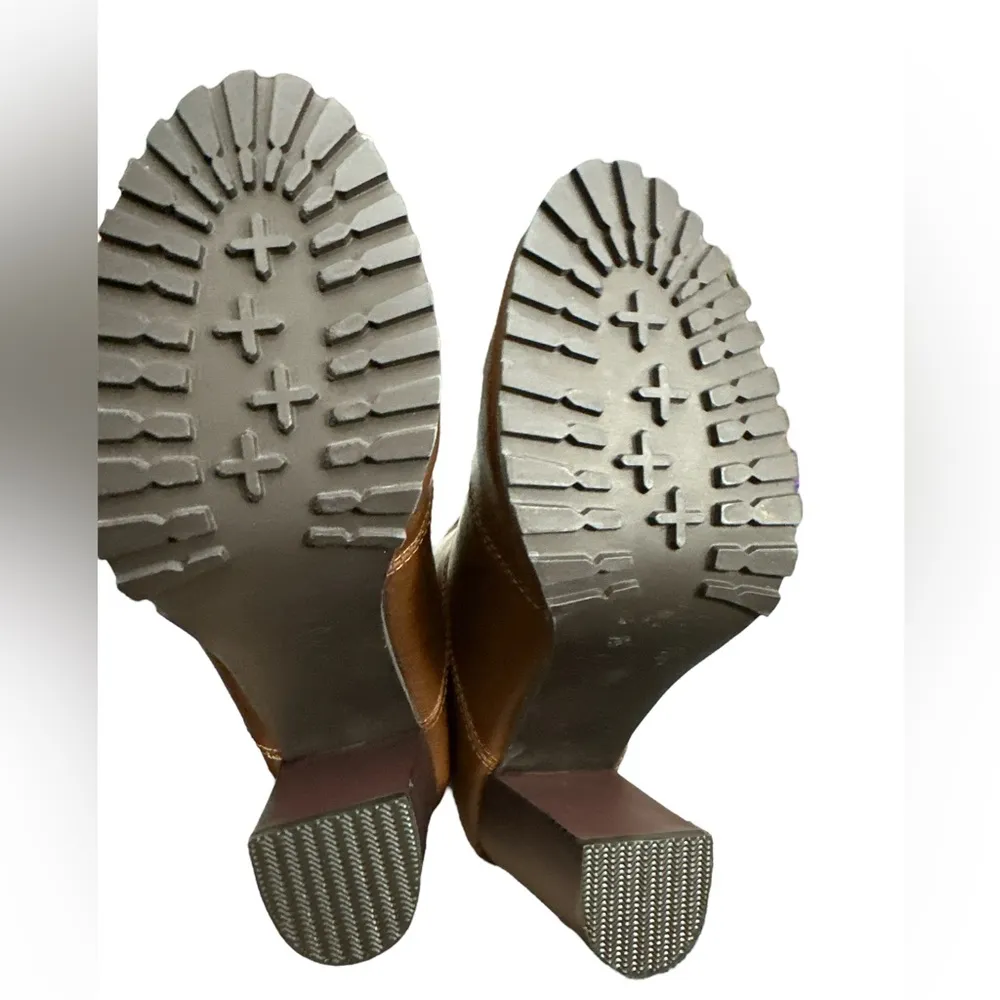 Seven Seville Boots Brown Short Boot Button Detail Almond Toe Size 9 - Image 8