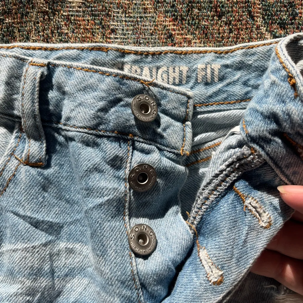 Y2K S.O.N.G Cropped High Rise Jeans Light Wash Distressed Button Fly 0/24 Grunge Blue - Image 15