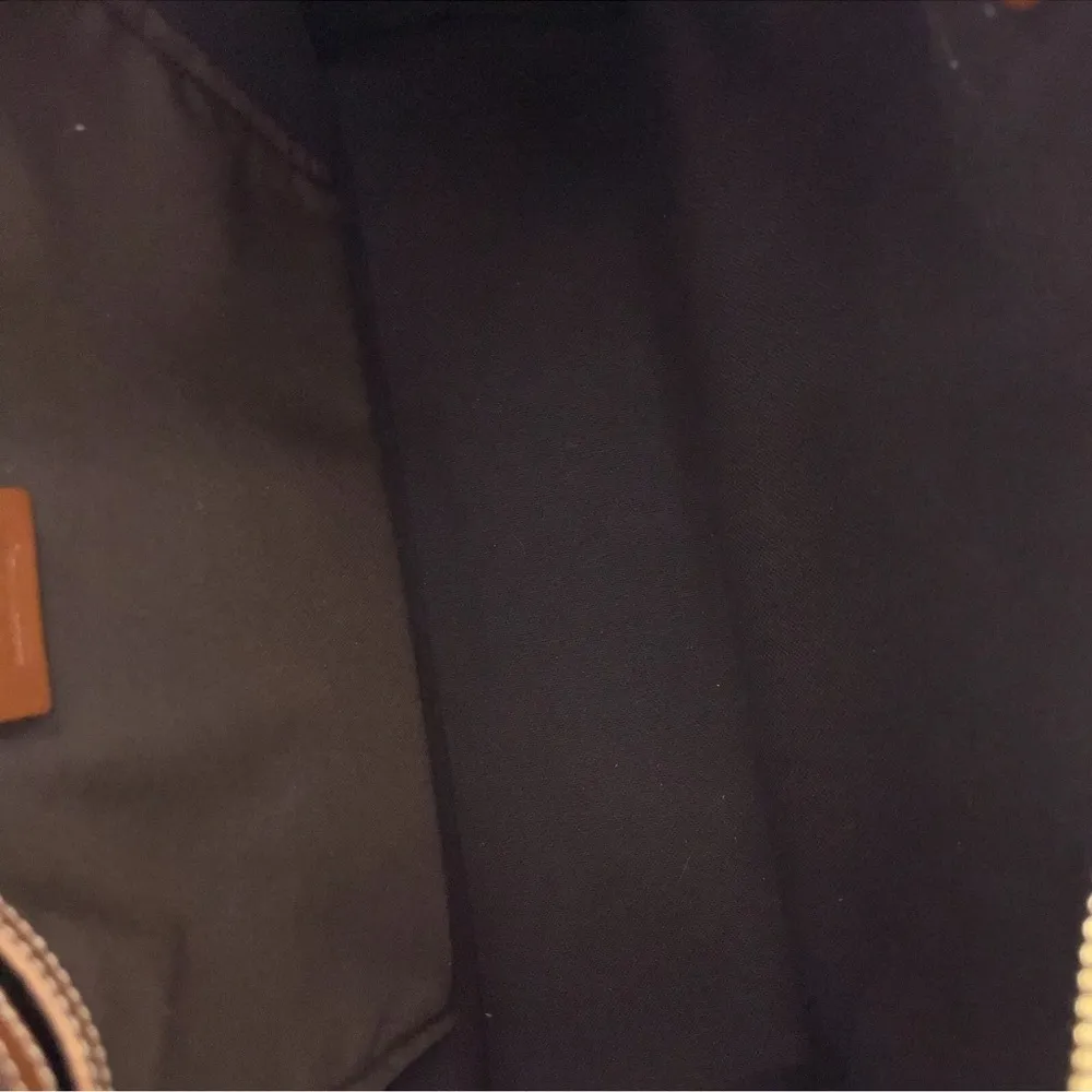 Gucci  Cream and Brown Tote Bag with Signature GG Monogram - Image 11