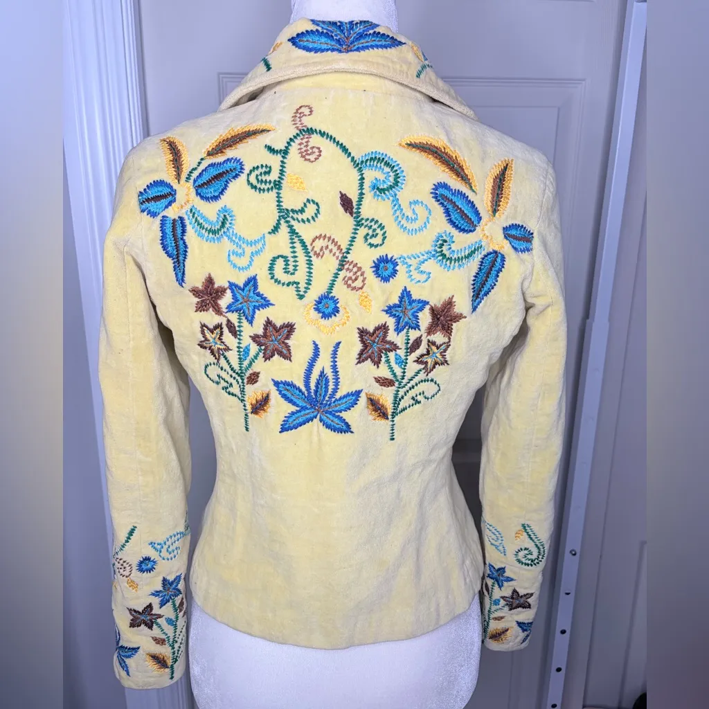 Yellow Embroidered Floral Jacket Size XS - Image 9