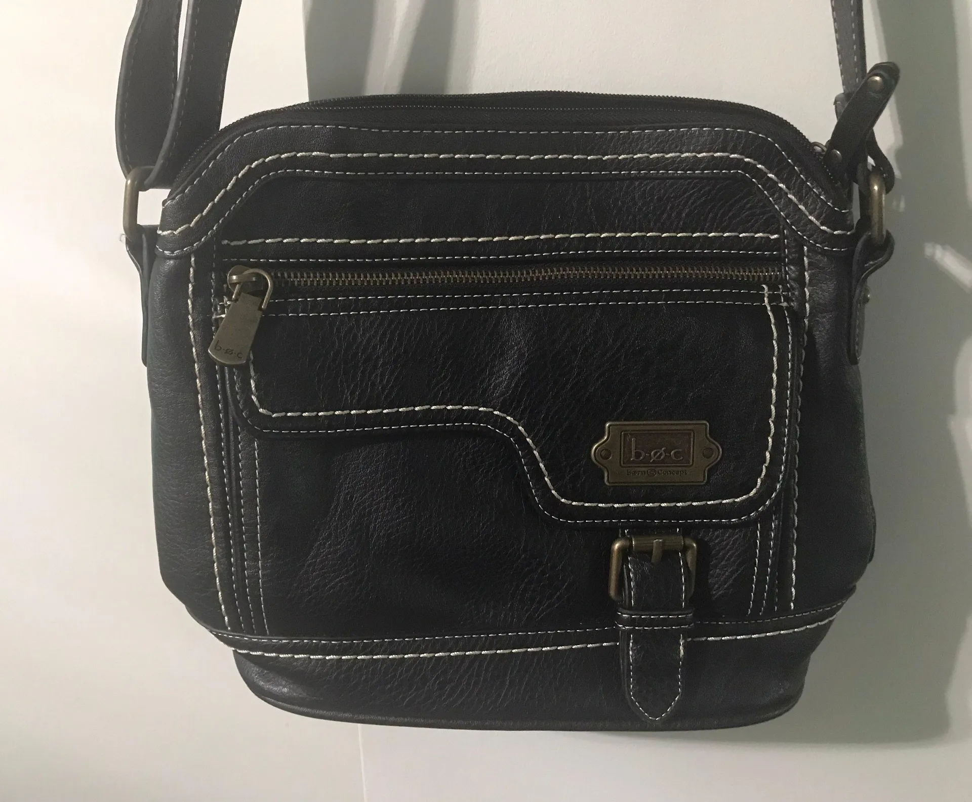 B.O.C Crossbody Bag Black - Image 2