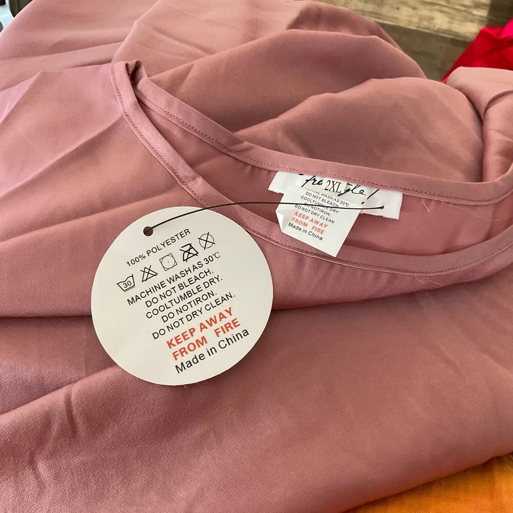 Women's Pink Lace Trim Nightgown W/Lace and sequin sleeve bottoms. SIZE 2X NWT - Image 6