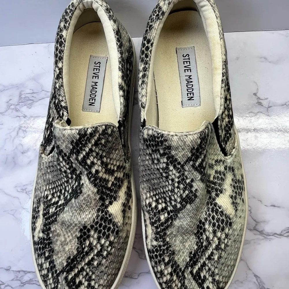 Steve Madden Gills-C Snake Print Slip-On Sneakers Women’s 7M Platform - Image 3