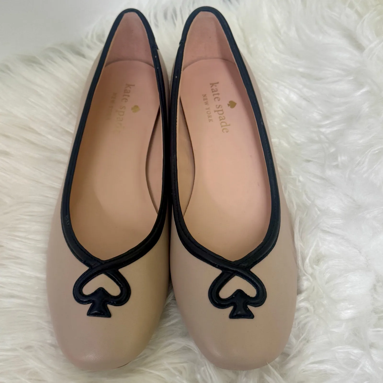 Kate Spade Kait Leather Ballet Flat Sz 6.5 Logo Quiet Luxury neutral minimalist - Image 2