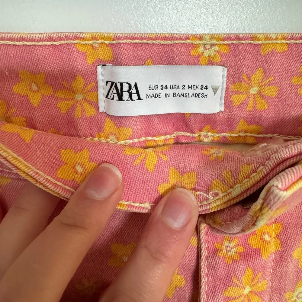 High Waisted Floral Jeans - Image 4