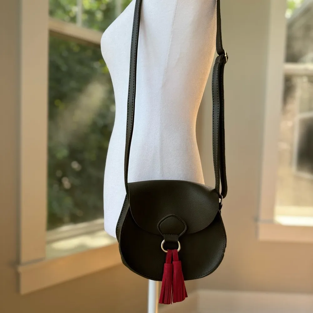 Olive Green Red Tassel Mini Bag - Image 10