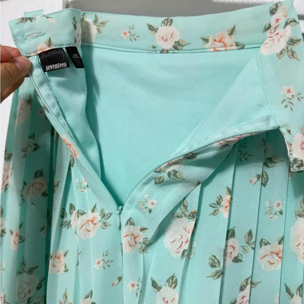 Floral Pleated A - Image 6