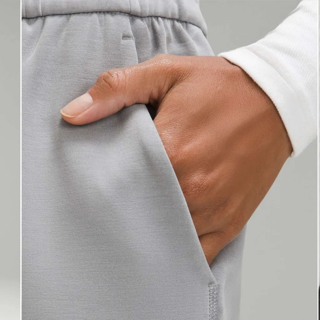 Lululemon Softstreme High-Rise Pant *Short in Rhino Grey Women’s Size 12 - Image 4