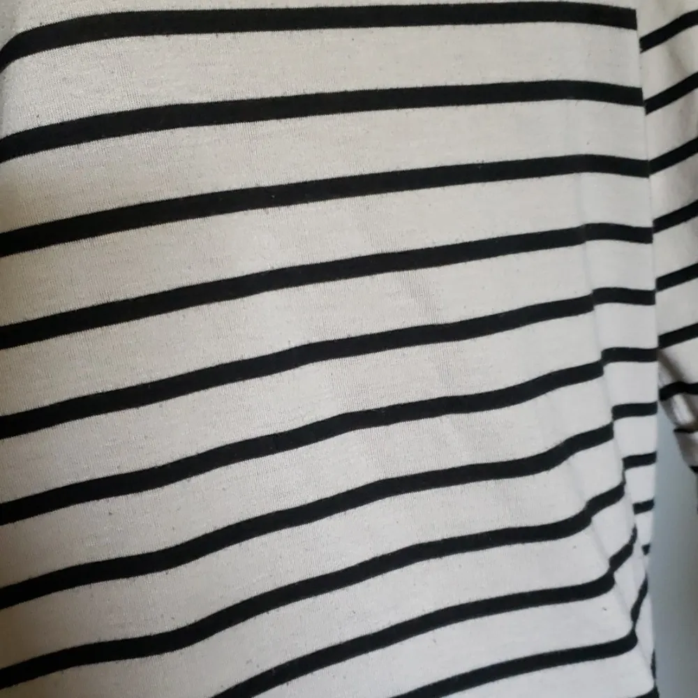 Oh Baby by Motherhood Maternity Quarter sleeve striped top medium - Image 2