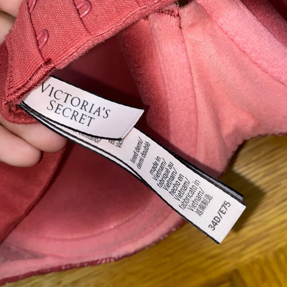 Victoria Secret Body Floral Lace Underwire Bra Women’s 34D Soft NO PUSH UP - Image 3