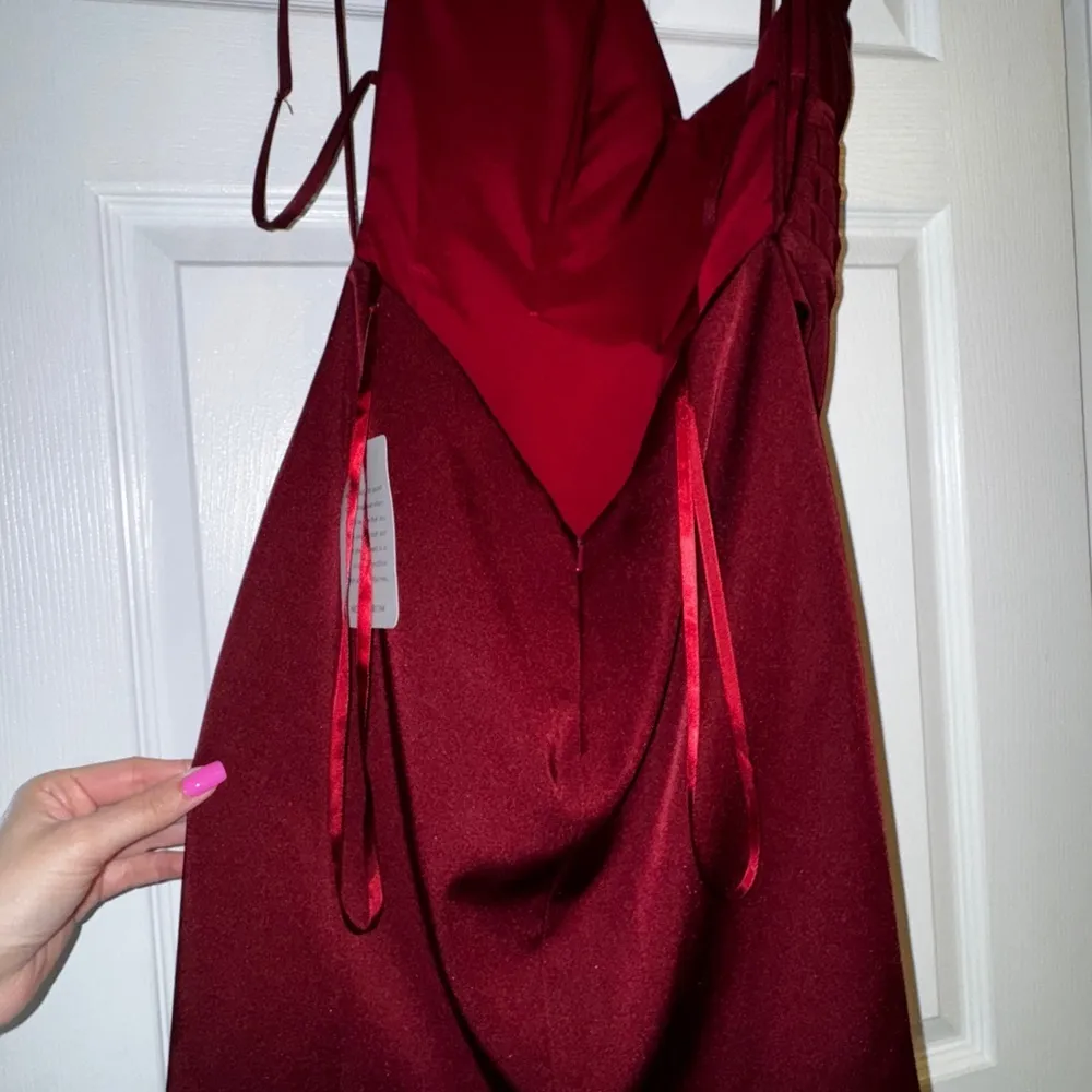 Burgundy Evening Dress with back open criss cross - Image 3