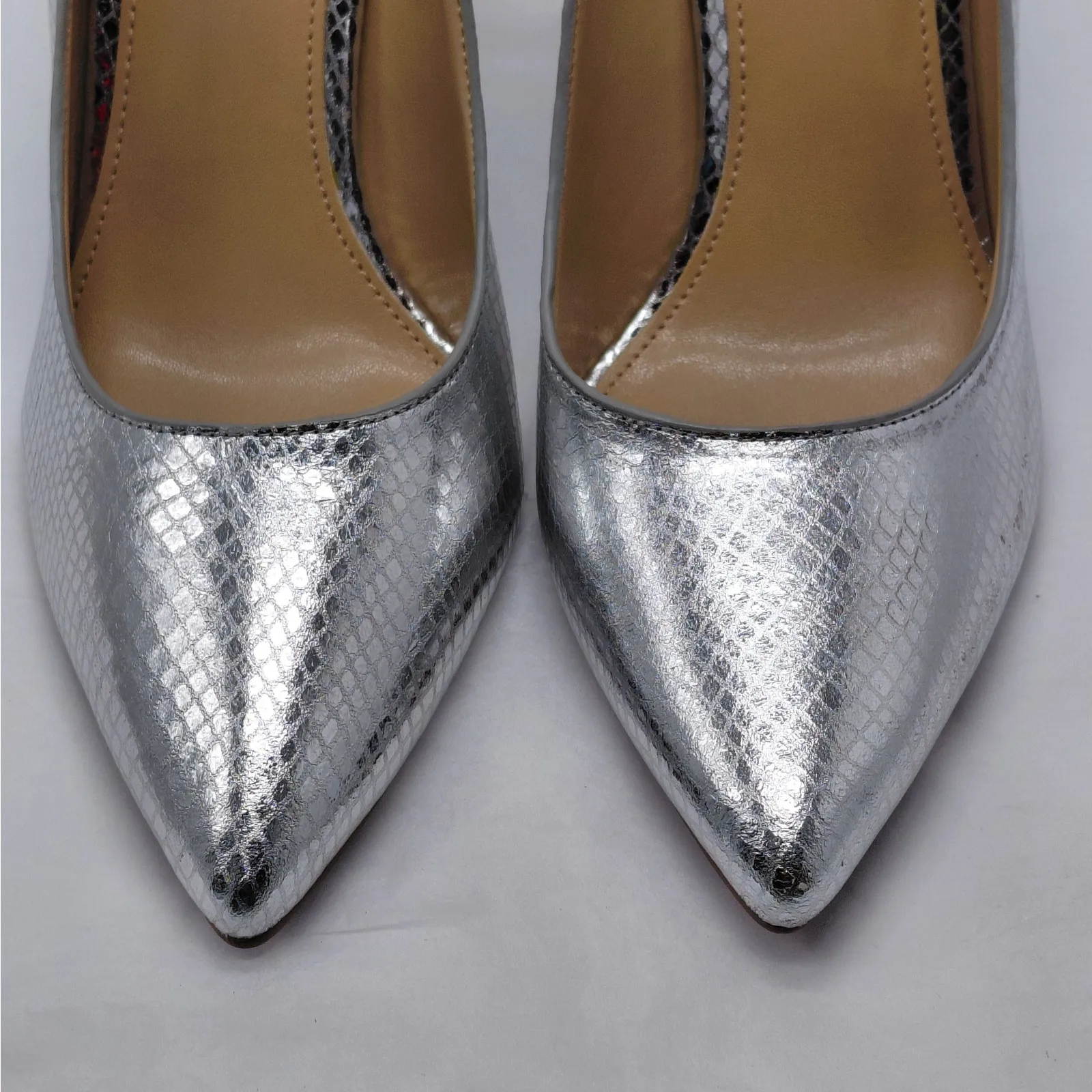 Michael Michael Kors Womens Pumps Silver Metallic Embossed Leather Heels Sz 8.5 - Image 8