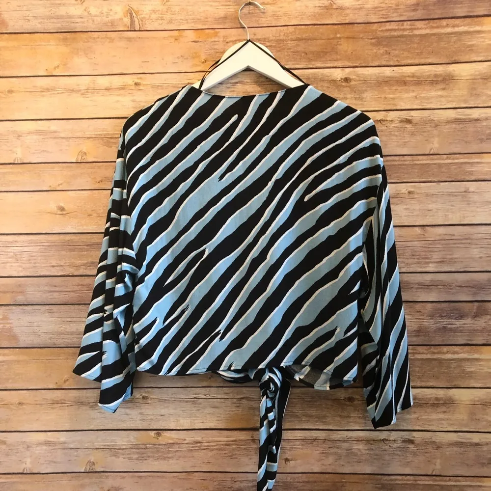 Topshop Zebra Print Tie Front Blouse Size US 4 NWT - Image 4