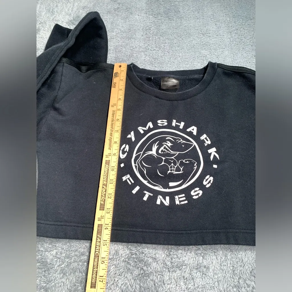 Gymshark Black Cropped Sweatshirt small - Image 9