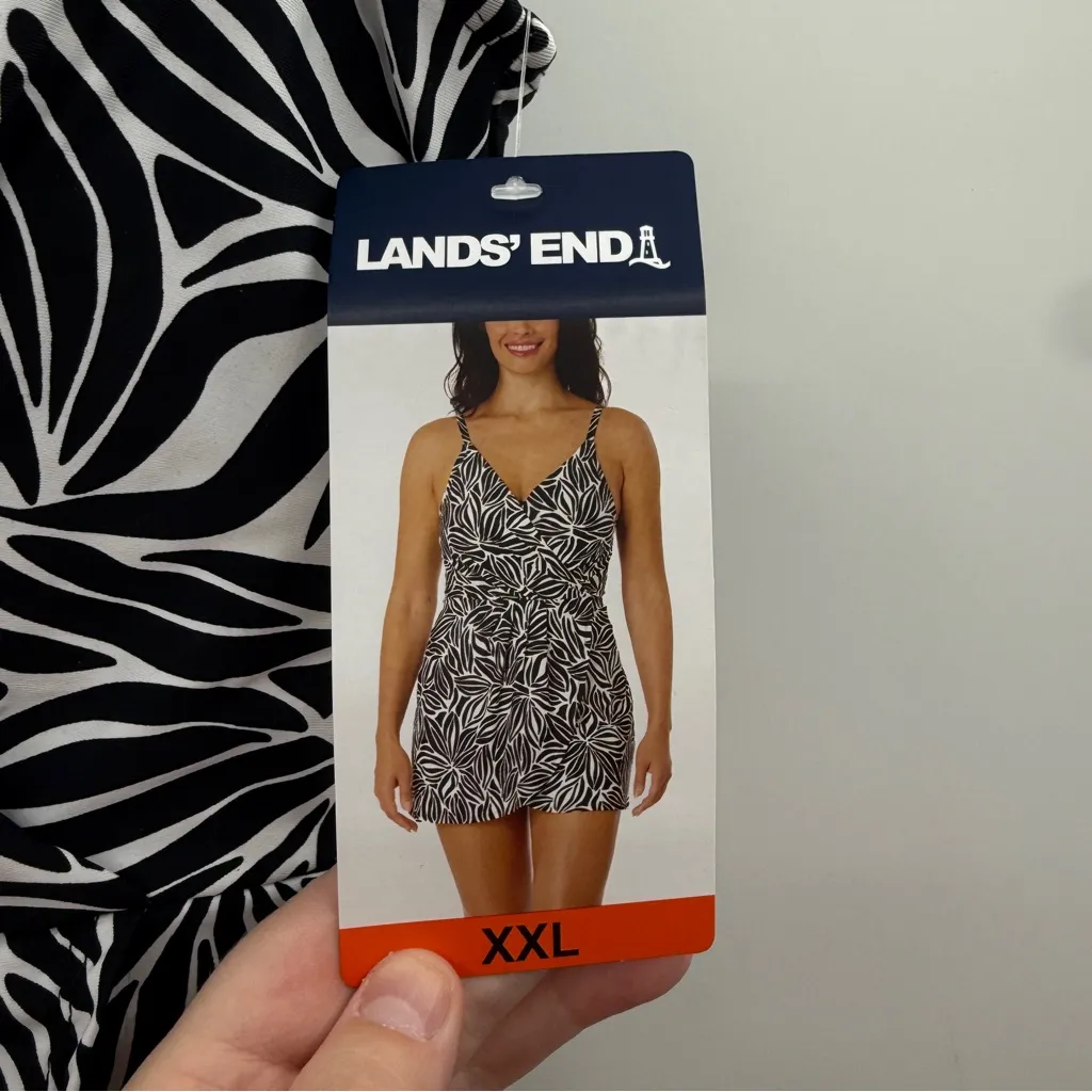 Lands’ End NWT Swim Dress‎ Women’s Size XXL Black White Leaf Print One Piece - Image 9