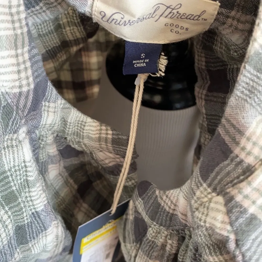 Universal Threads NWT Universal Thread Button Down | Green Plaid - Image 6