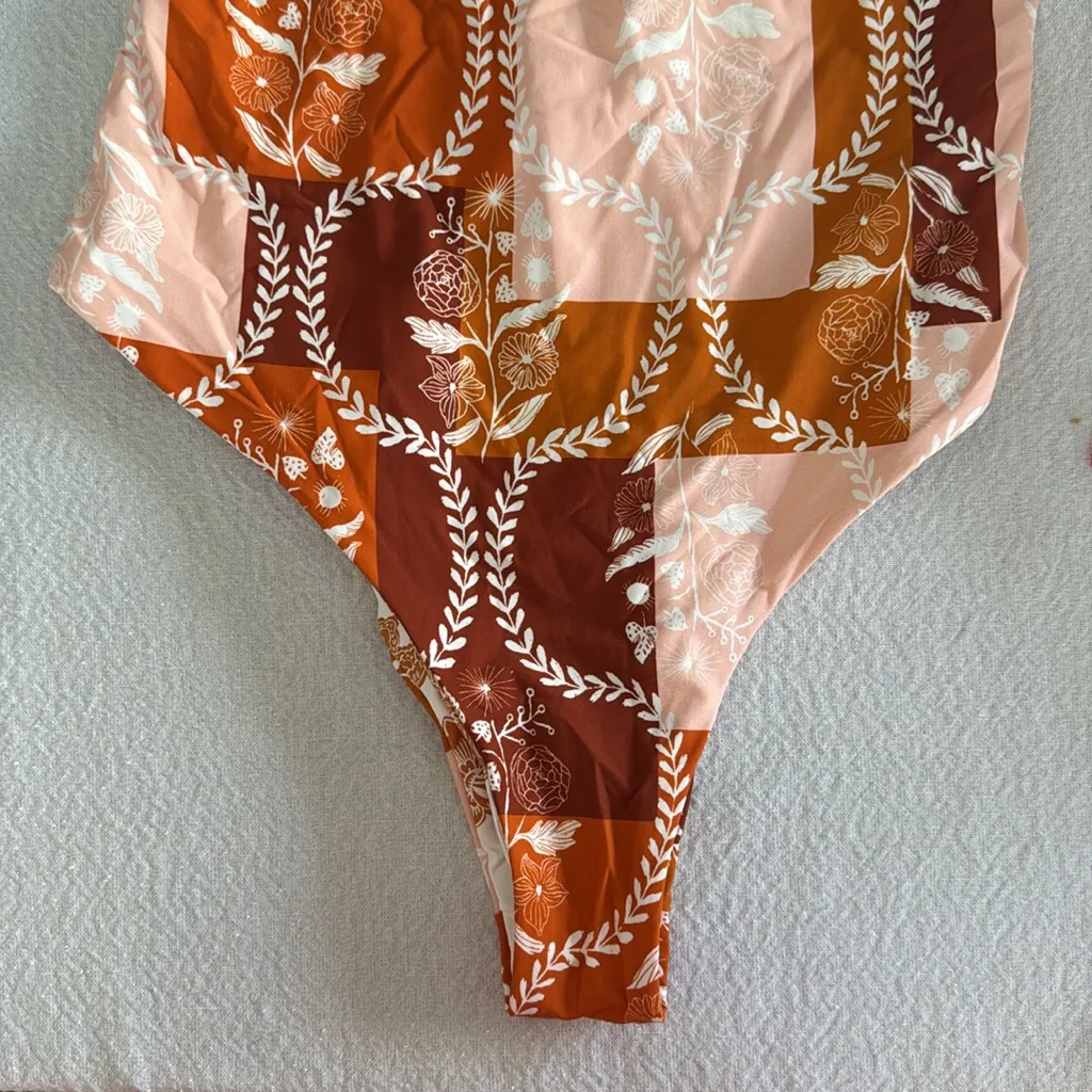 Maaji Fanni One piece Swimsuit, Size large , $178 - Image 7