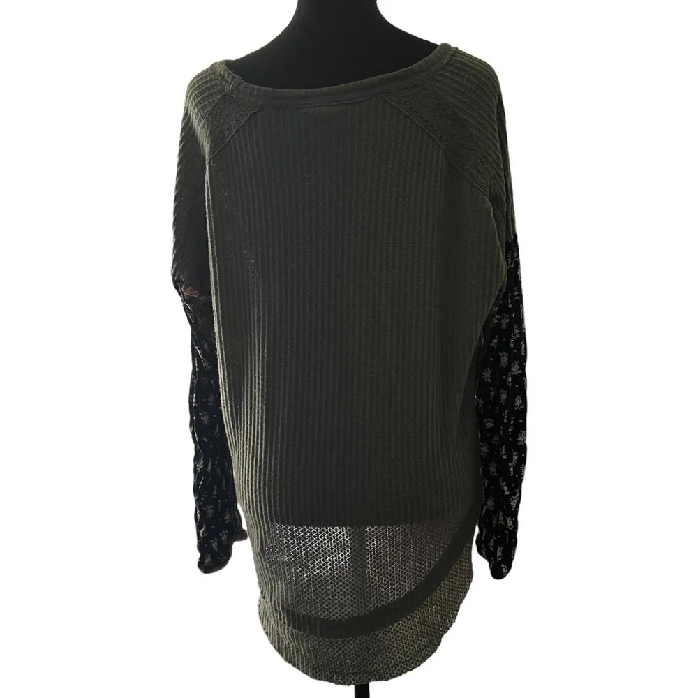 Target Knox Rose Long Sleeve Waffle Knit Thermal Top Large Women’s Green GUC - Image 2