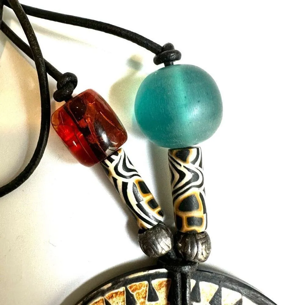 Vintage Boho Kilimanjaro wood pendant Necklace with beads - Image 9