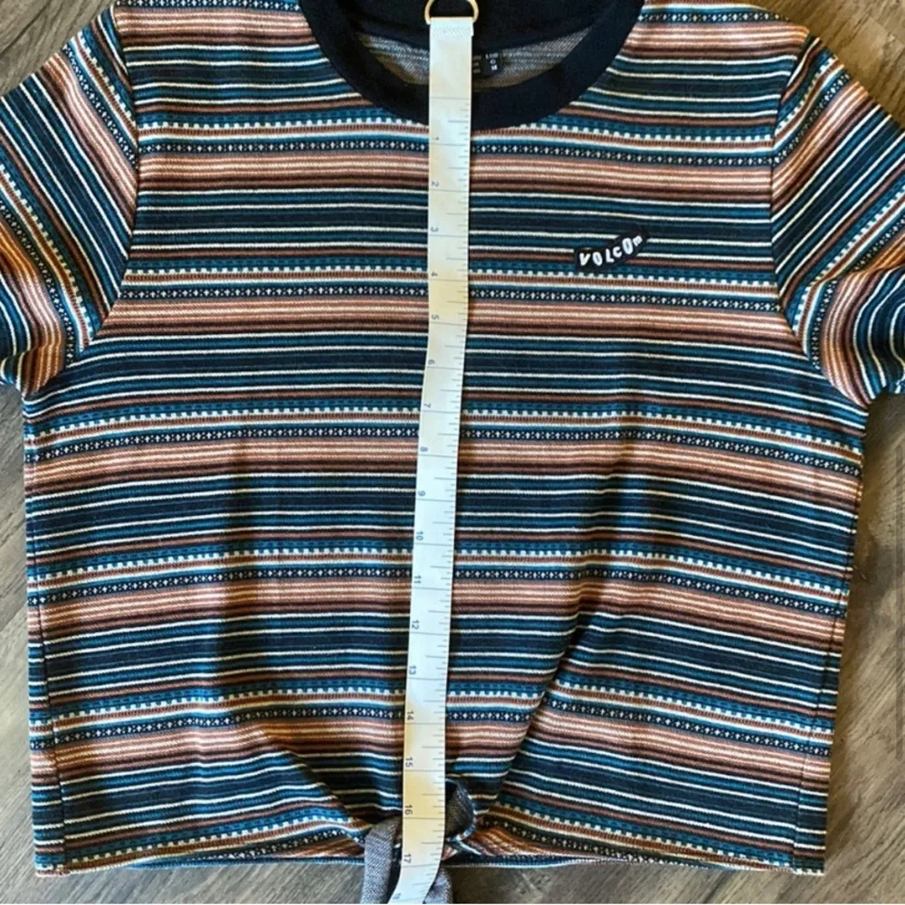 striped short sleeve center tie crew neck top - Image 6