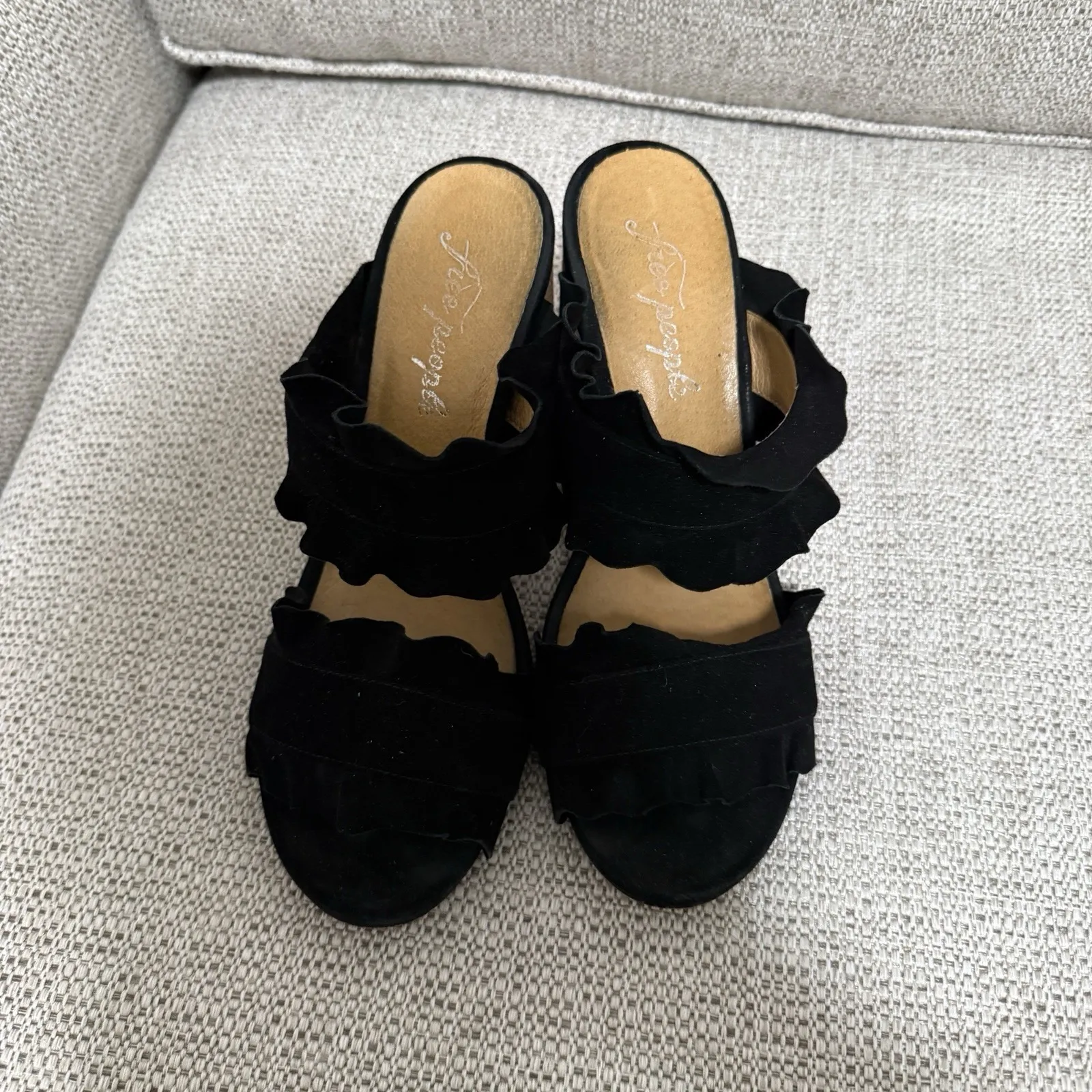 Free People Rosie Ruffle Slide Block Heel Sandal in Black Suede Size 38 - Image 9