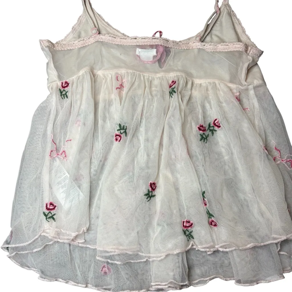 • Urban Outfitters Kimchi Blue Faith embroidered babydoll top white pink medium - Image 4