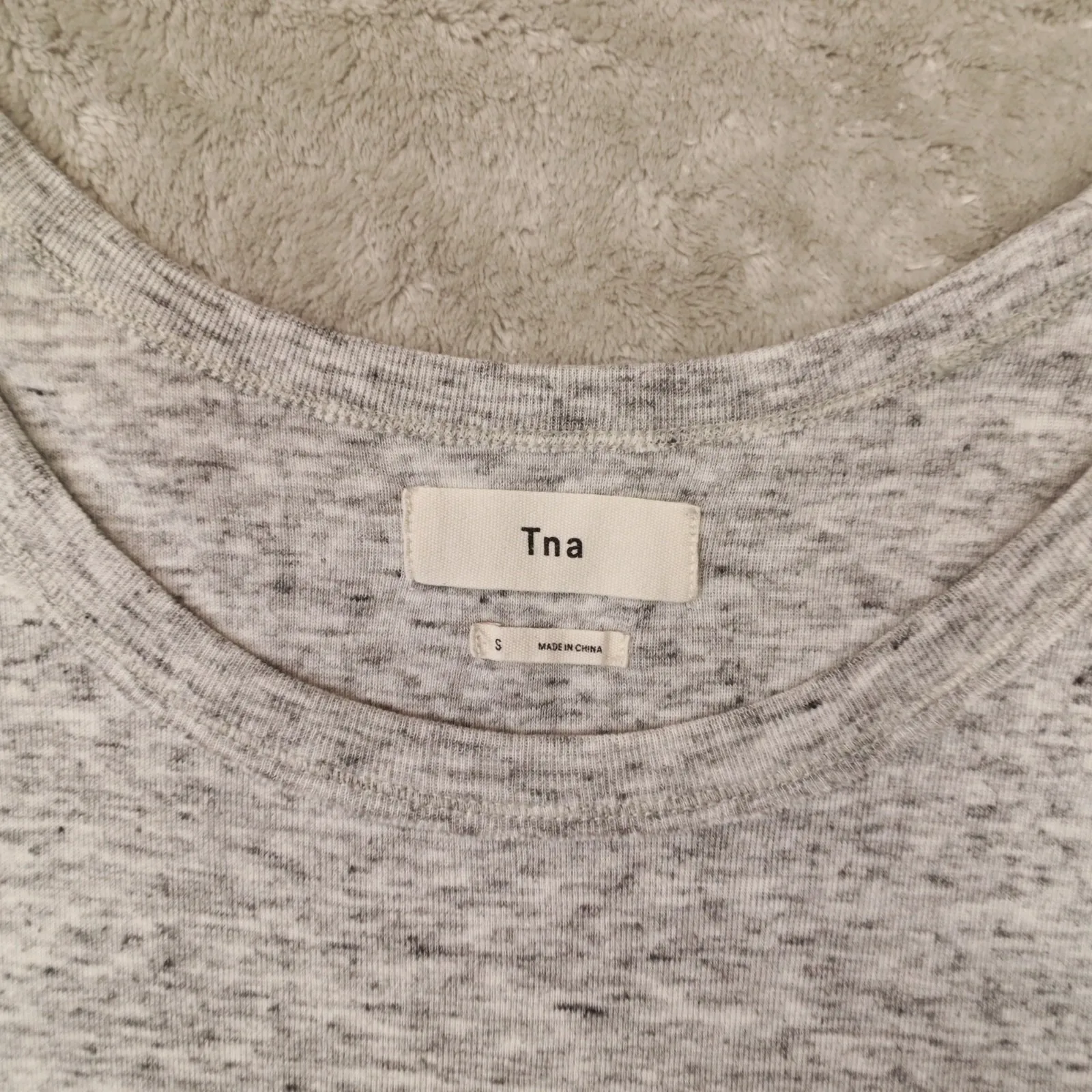 Tna Aritzia Heather Grey Long Sleeve Round Hem Slub Knit Shirt‎ size Small - Image 2