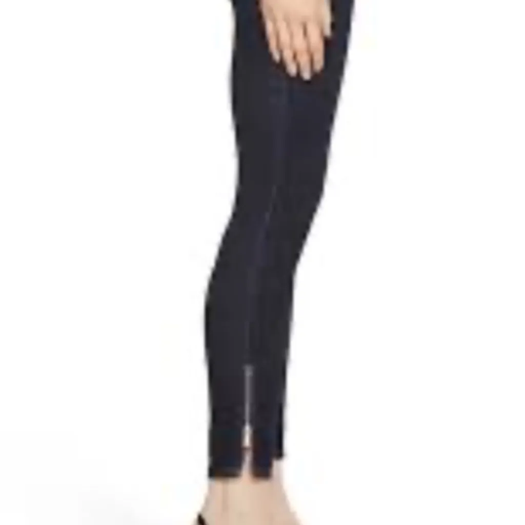 WHBM The Skimmer Black Faux Leather Accent in darkwash sz 2 - Image 3