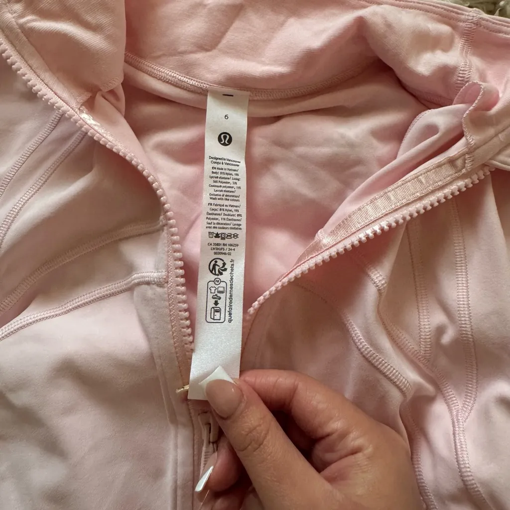 Strawberry Milkshake Define Cropped Jacket Lululemon 🍓💞🥛 - Image 5