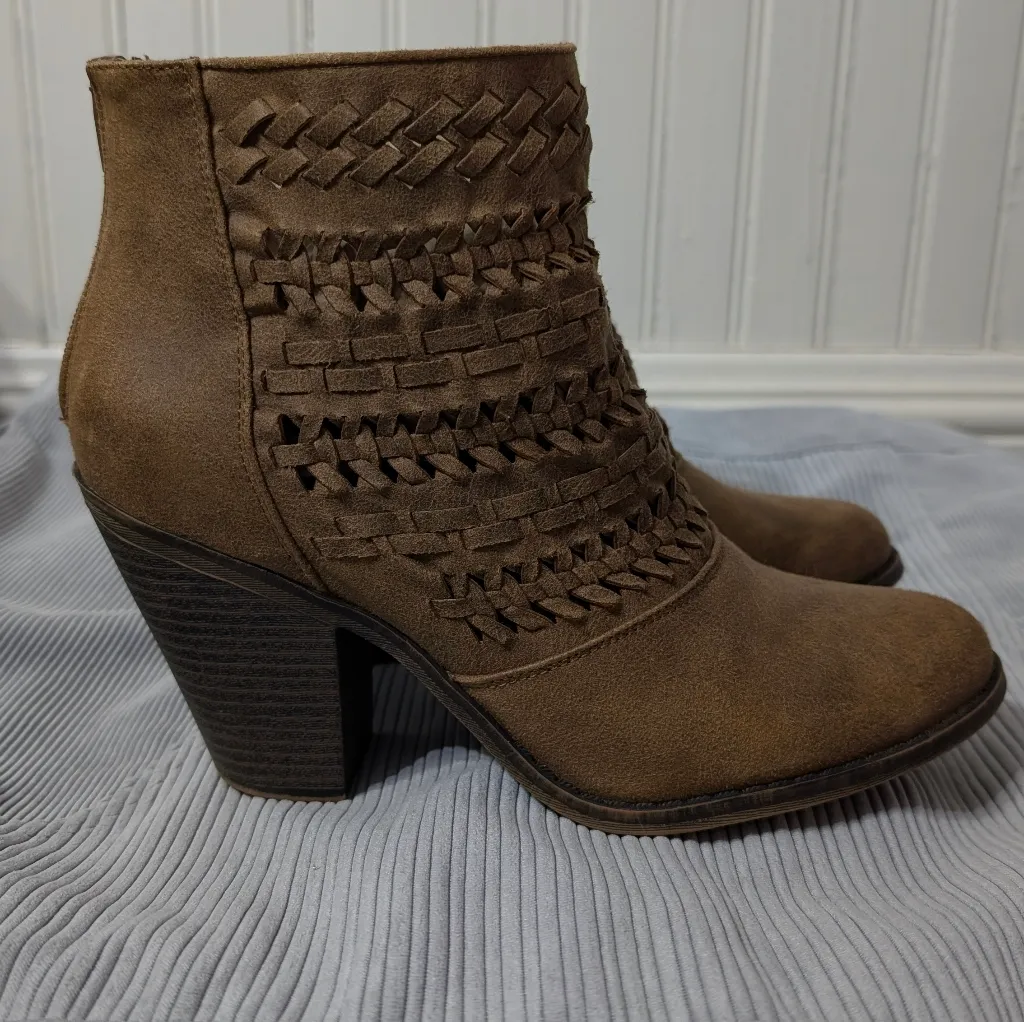 Fergalicious Brown Braided Suede Ankle Boots | Western Boho Heels | Size 8.5 - Image 6
