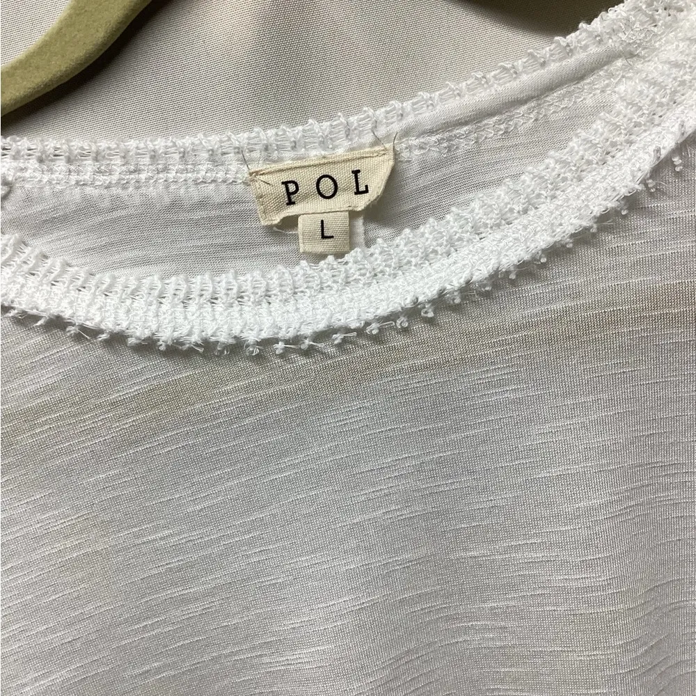 Pol knit top. White. Size Large - Image 15