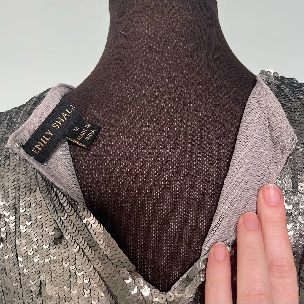 Emily Shalant Women’s Pewter Sequin Short Sleeve Rhinestone Bow Top Size M Silver Size M - Image 6