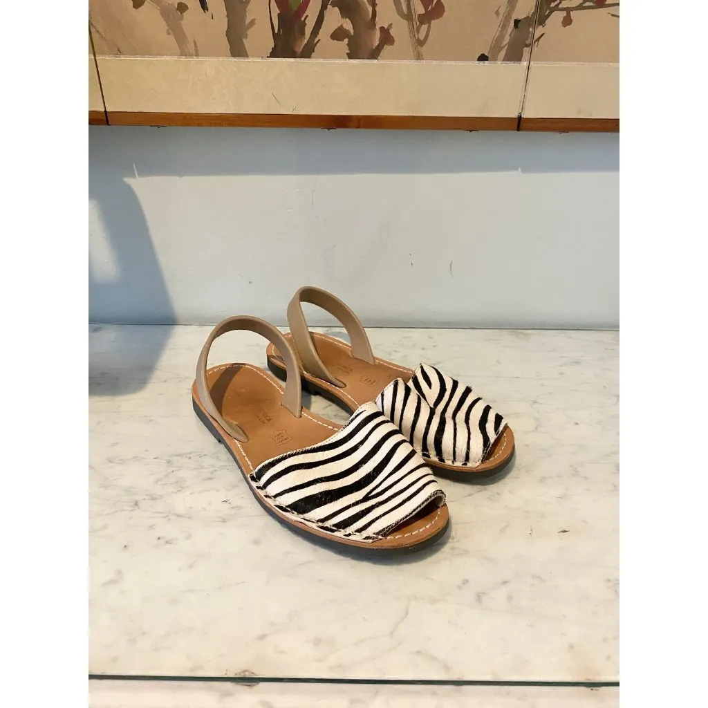 Lola De Menorca Shoes Womens Size 40 Zebra Print Leather Slingback Spain Sandals Black - Image 2