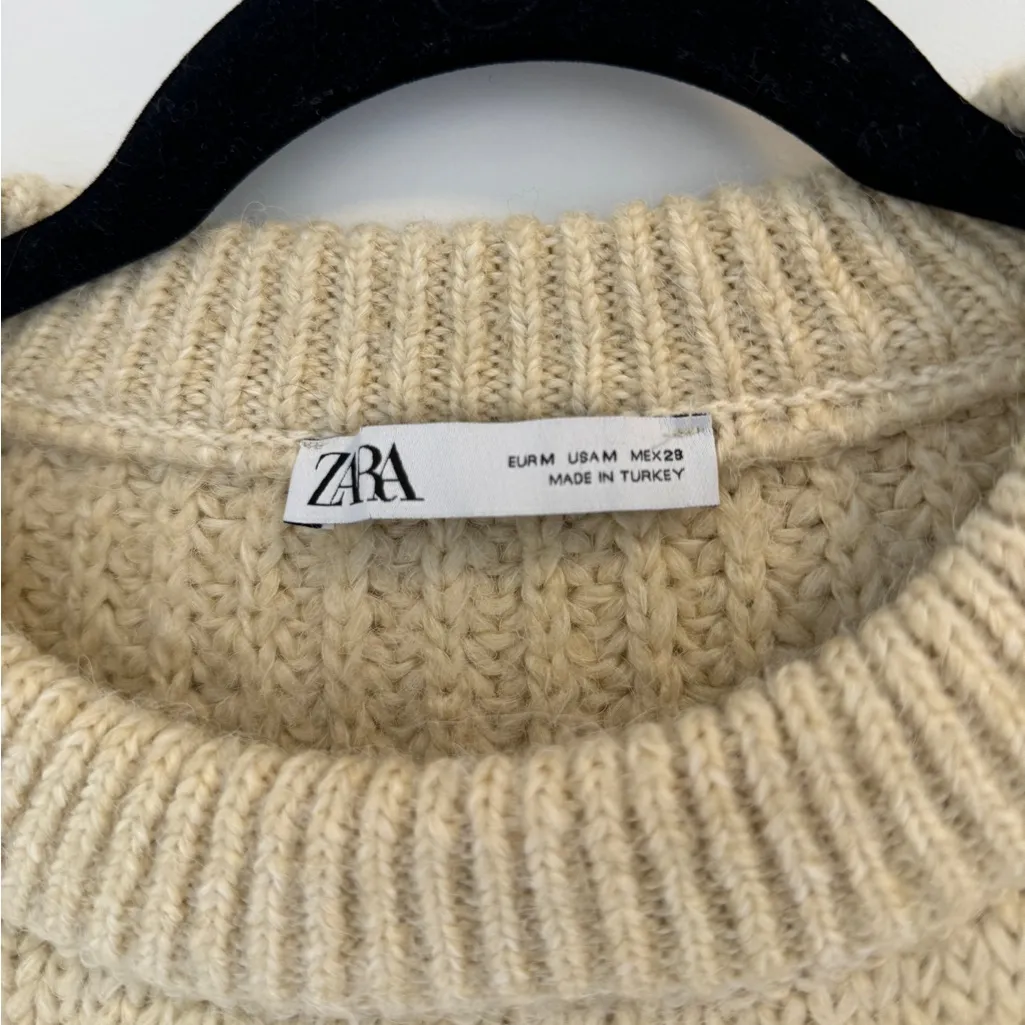 Zara Butter Yellow Sweater - Image 4