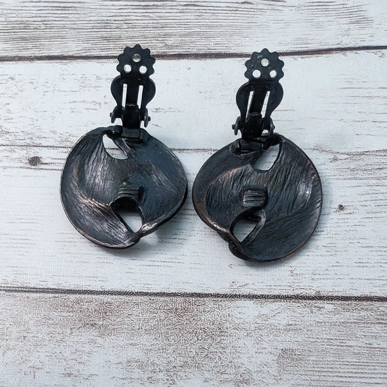 Vintage Clip On Earrings - Image 6