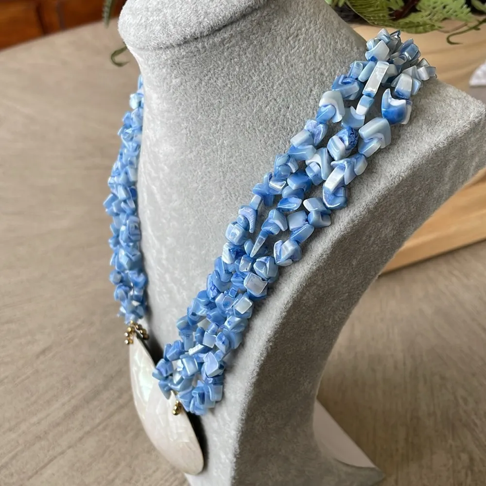 Gemstone Chips and Heart Necklace Blue - Image 5