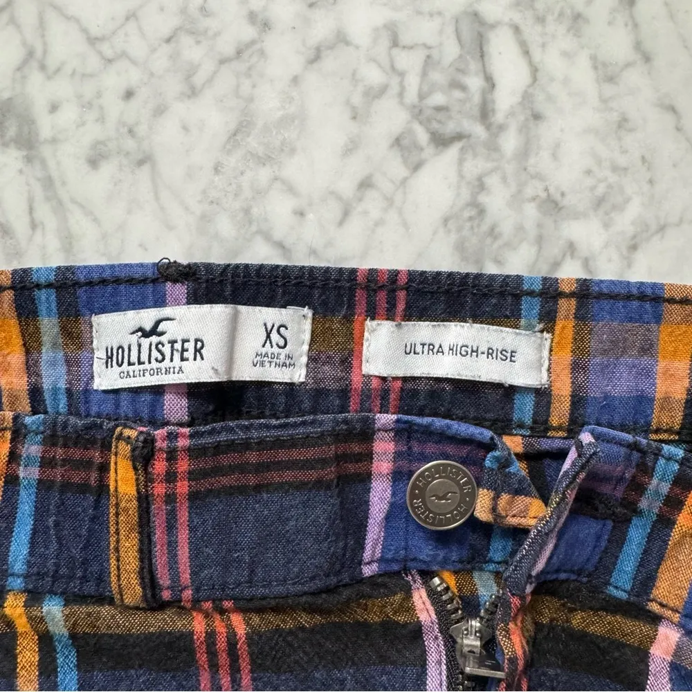 Hollister Ultra High Rise Skinny Plaid Pants Size XS - Image 3